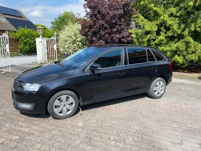Gebraucht Skoda Rapid Ambition 90 PS (66 kW) 2016 Schwarz Kleinwagen