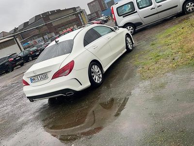 Mercedes CLA200