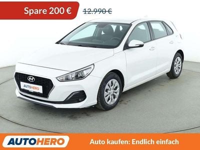 Gebraucht Hyundai i30 Select 120 PS (88 kW) 2020 Weiß Limousine