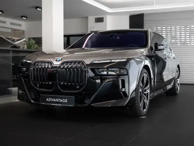 Usata BMW 740 M Sport 286 CV (210 kW) 2025 Nero Berlina