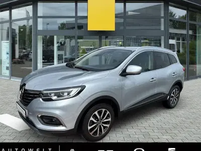 Gebraucht Renault Kadjar Techno 158 PS (116 kW) 2022 Highlandgrau metallic (grau) SUV