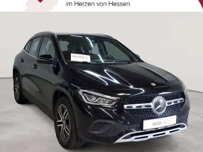 Gebraucht Mercedes GLA200 Style 150 PS (110 kW) 2023 Kosmosschwarz metallic SUV