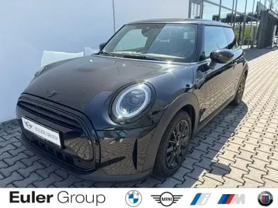 Gebraucht Mini Cooper Classic 136 PS (100 kW) 2023 Schwarz Kleinwagen