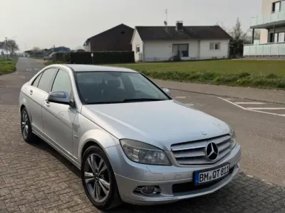 Używany Mercedes C320
