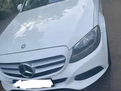 Gebraucht Mercedes C180 Exclusive 156 PS (114 kW) 2015 Weiß Limousine