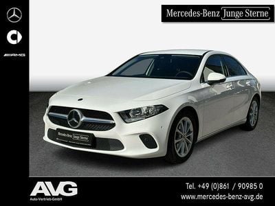 Gebraucht Mercedes A180 Style 136 PS (100 kW) 2022 Unilack polarweiß Limousine