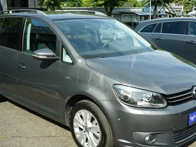 Gebraucht VW Touran Business 140 PS (102 kW) 2014 Grau Van / Kleinbus