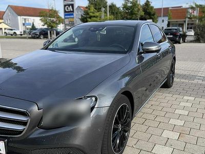 Grau Gebraucht 2017 Mercedes E220 Limousine | 21.000 € (Fairer Preis)