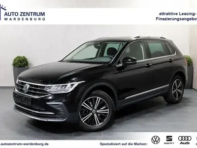 Gebraucht VW Tiguan Active 245 PS (180 kW) 2022 Deep black perleffekt SUV