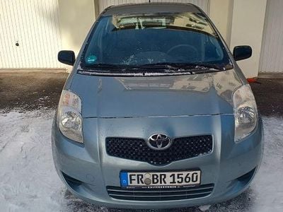 Grau Gebraucht 2008 Toyota Yaris Sol Limousine | 3.499 € (Etwas zu teuer)