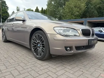 Gebraucht BMW 740L 306 PS (225 kW) 2006 Silber Limousine