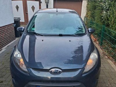 Grau Gebraucht 2011 Ford Fiesta Trend Kleinwagen | 2.800 € (Fairer Preis)