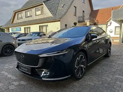 Neu Mazda 6e Takumi-Line 60 kW (82 PS) 2026 Jet black Limousine
