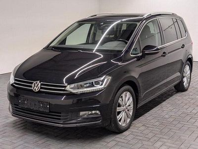 Tiefschwarzmet. Gebraucht 2016 VW Touran Highline Van / Kleinbus | 18.480 € (Fairer Preis)