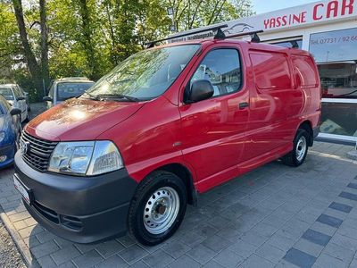 Begagnad Toyota HiAce 95 HK (69 kW) 2008 Röd Van