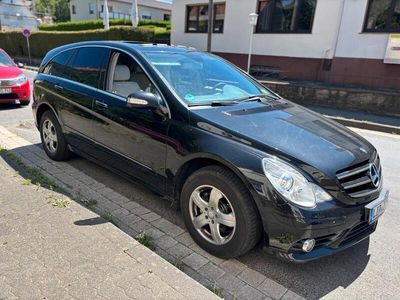 Mercedes R320