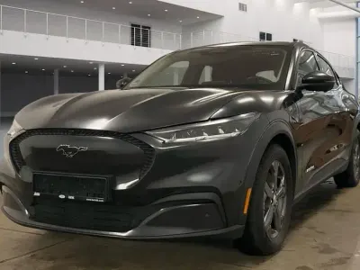 Gebraucht Ford Mustang Mach-E Extended Range 216 kW (294 PS) 2023 Schwarz SUV