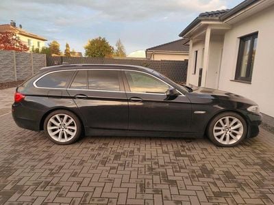 Begagnad BMW 520 184 HK (135 kW) 2012 Svart Kombi