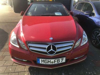 Mercedes E200