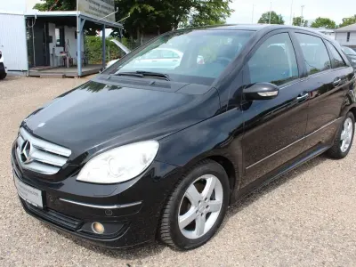 Gebraucht Mercedes E200 Edition 193 PS (141 kW) 2007 Schwarz Limousine