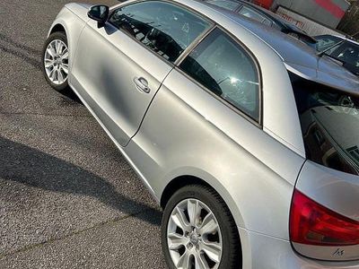 Second-hand Audi A1 Ambition 122 CP (89 kW) 2011 Argintiu Hatchback