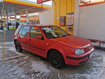 Rot Gebraucht 2002 VW Golf Comfortline Limousine | 2.499 € (Fairer Preis)