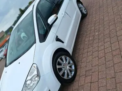 Gebraucht Ford Galaxy S 140 PS (102 kW) 2010 Weiß Van / Kleinbus
