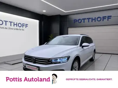 Gebraucht VW Passat Business 150 PS (110 kW) 2023 Gletscherweiß metallic Kombi