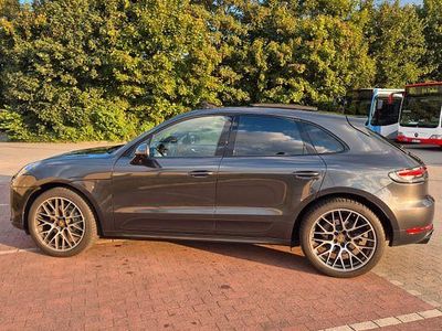 Porsche Macan S