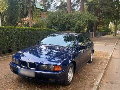 Gebraucht BMW 523 170 PS (125 kW) 1998 Blau Limousine