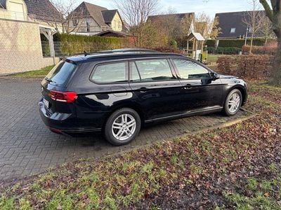 Gebraucht VW Passat Comfortline 150 PS (110 kW) 2020 Schwarz Kombi