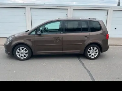 Gebraucht VW Touran 140 PS (102 kW) 2012 Braun Van / Kleinbus