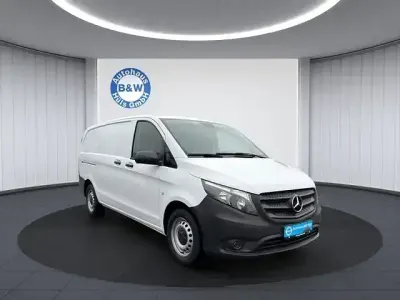 Używany Mercedes Vito 136 KM (100 kW) 2021 Biały Van