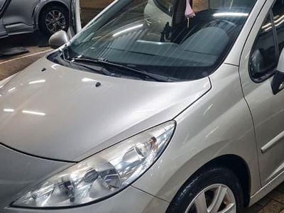 Grau Gebraucht 2007 Peugeot 207 Sport Kombi | 2.300 € (Superpreis)