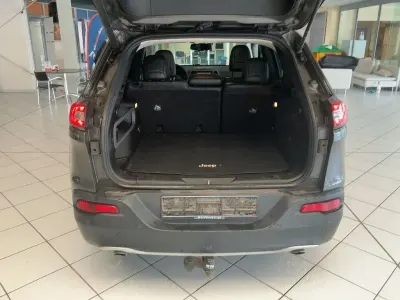 Second-hand Jeep Cherokee