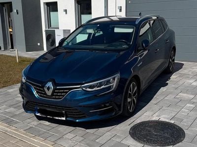 Second-hand Renault Mégane IV Intens 158 CP (116 kW) 2021 Albastru Break