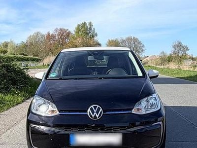 Usata VW e-up! Style 61 kW (83 CV) 2021 Nero Utilitaria