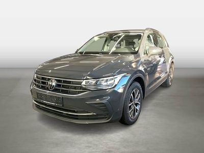 Uranograu Gebraucht 2023 VW Tiguan Life SUV | 28.620 € (Guter Preis)
