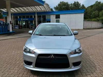 Gebraucht Mitsubishi Lancer Top 143 PS (105 kW) 2009 Silber Limousine