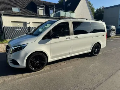 Gebraucht Mercedes V300 Avantgarde 237 PS (174 kW) 2023 Weiß Van / Kleinbus