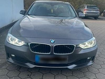 Gebraucht BMW 320 Luxury Line 184 PS (135 kW) 2012 Limousine
