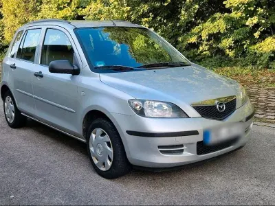 Gebraucht Mazda 2 Comfort 75 PS (55 kW) 2004 Silber Kleinwagen