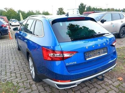 Gebraucht Skoda Superb 200 PS (147 kW) 2021 Raceblau metallic raceblau metallic Kombi