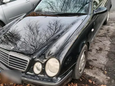 Gebraucht Mercedes CLK200 Sport Edition 136 PS (100 kW) 1997 Schwarz Coupé