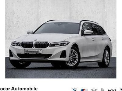 Alpinweiss iii Gebraucht 2025 BMW 318 Comfort Edition Kombi | 31.850 € (Superpreis)