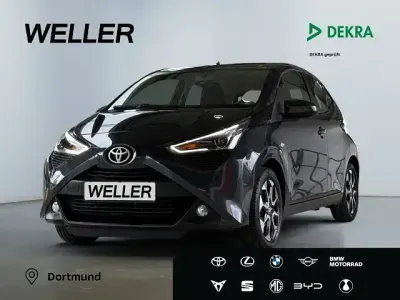 Gebraucht Toyota Aygo X-play 72 PS (52 kW) 2019 Grau Kleinwagen
