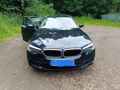Gebraucht BMW 520 Sport Line 190 PS (139 kW) 2017 Blau Kombi