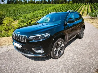 Gebraucht Jeep Cherokee Overland 194 PS (142 kW) 2021 Schwarz SUV