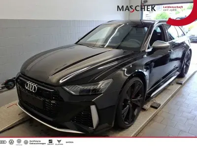 Gebraucht Audi RS6 Sport 600 PS (441 kW) 2023 Mythosschwarz metallic Kombi