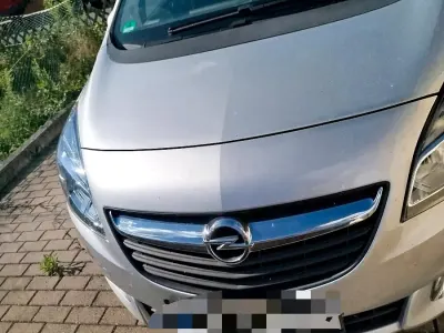 Gebraucht Opel Meriva 88 PS (64 kW) 2014 Silber Van / Kleinbus